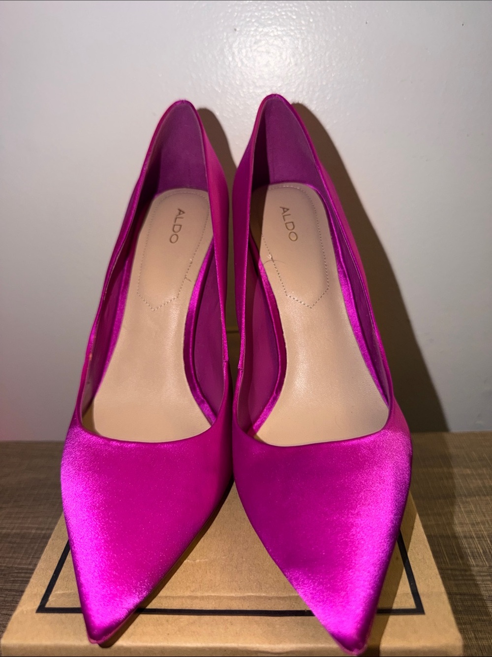 ALDO Hot Pink Fuchsia Satin Pointed Toe Pumps Heels Size 11